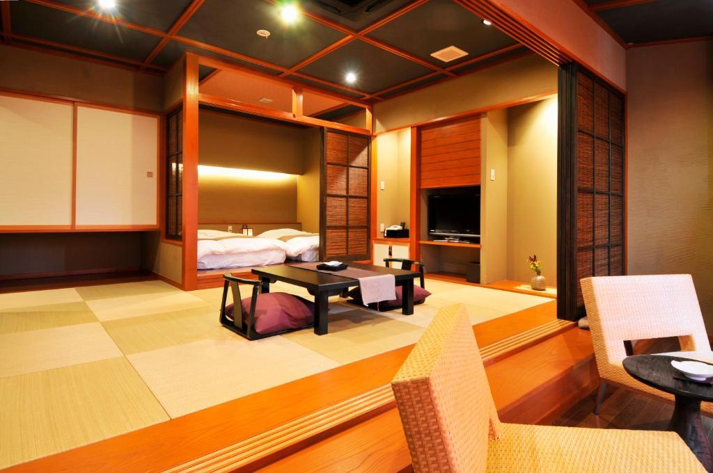 Rakuyu Ryokan 4*